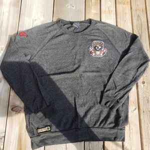 Entree LS Lifestyle Gray Long Sleeve Sweater Large Embroidered Made In USA